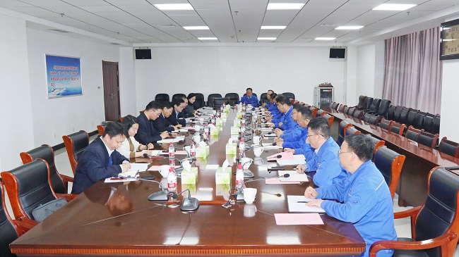 洛陽國(guó)宏投資控股集團(tuán)黨委副書記、總經(jīng)理郭義民一行 到萬基控股集團(tuán)調(diào)研