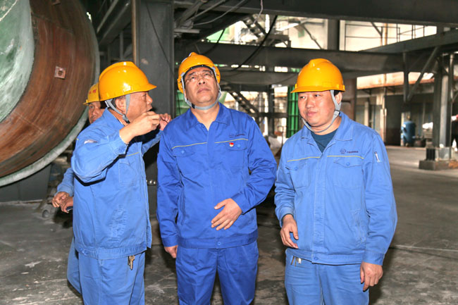 李躍民董事長深入現(xiàn)場督查督導(dǎo)環(huán)保改造項(xiàng)目