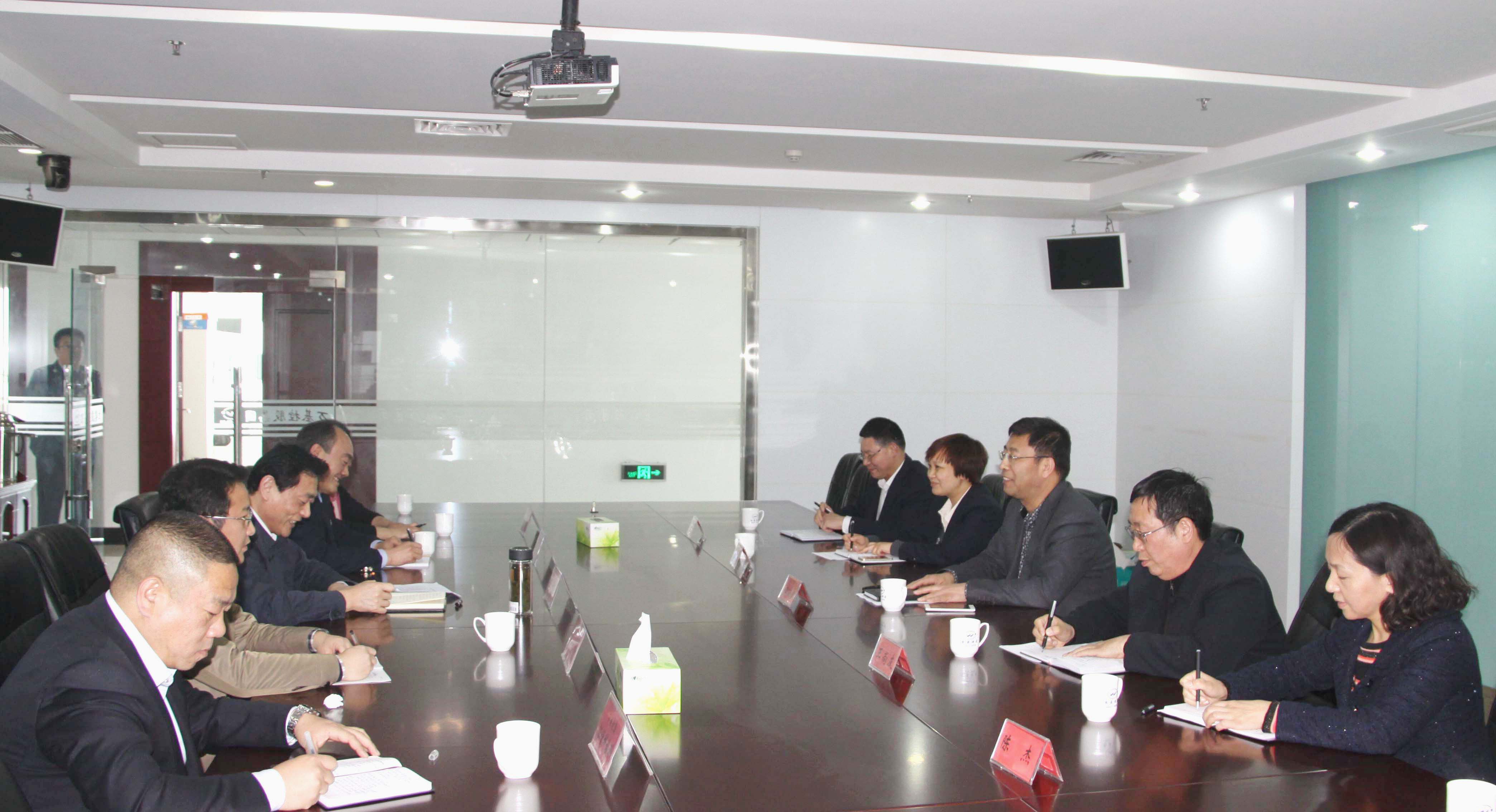 市、縣國(guó)稅局領(lǐng)導(dǎo)到我公司調(diào)研